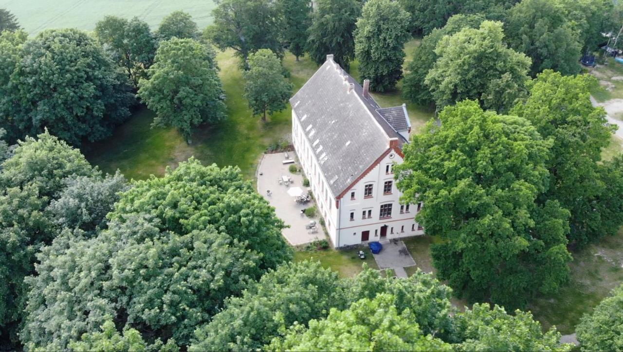 Appartement Gutshaus Zarchlin à Barkhagen Extérieur photo