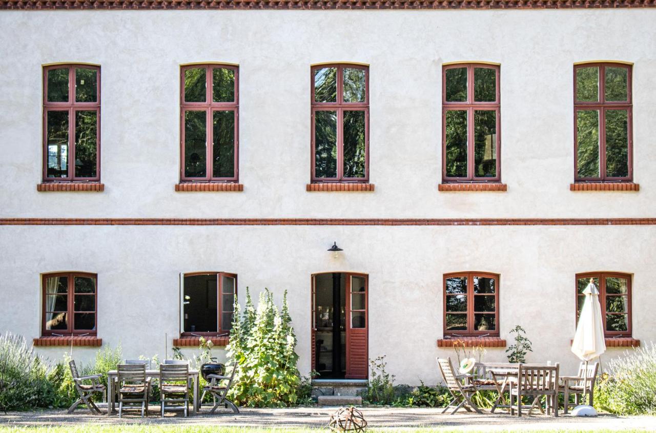 Appartement Gutshaus Zarchlin à Barkhagen Extérieur photo